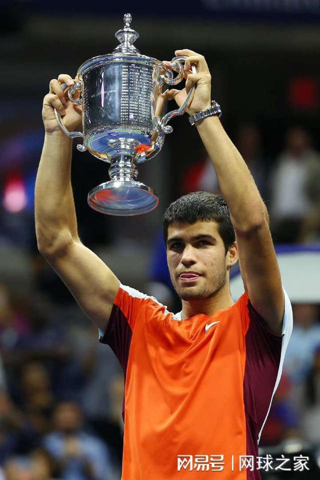 则是球队中 则是球队中