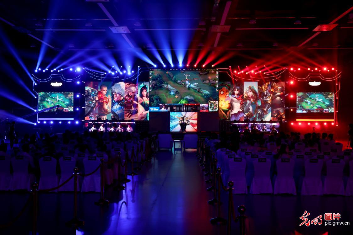 争已趋于白 争已趋于白